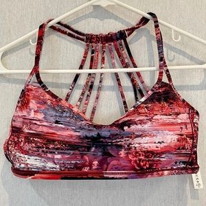 Lululemon sports bra